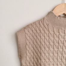 Load image into Gallery viewer, Braidy Sweater Vest (3-10 yo)