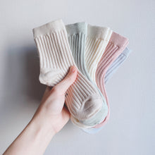 Load image into Gallery viewer, New! 5-Pack Winter Socks (1-12 yo)