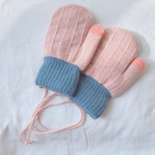 Load image into Gallery viewer, Knitted Mittens (1-3 yo)