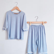 Load image into Gallery viewer, Dani Shirt & Capris Cotton Set Unisex (3-14 yo)
