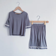 Load image into Gallery viewer, Dani Shirt & Capris Cotton Set Unisex (3-14 yo)