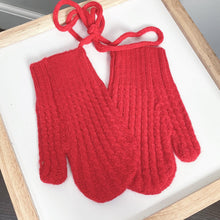 Load image into Gallery viewer, Knitted Mittens (4-8 yo)