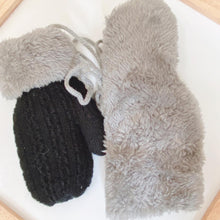 Load image into Gallery viewer, Knitted Mittens (1-3 yo)