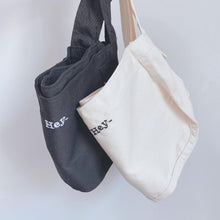 Load image into Gallery viewer, Hey Sling Bag (2-5 yo)