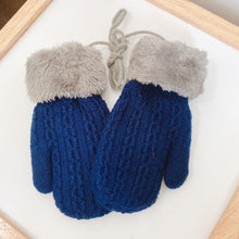 Load image into Gallery viewer, Knitted Mittens (1-3 yo)