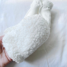 Load image into Gallery viewer, Winter Baby Mittens
