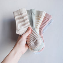 Load image into Gallery viewer, New! 5-Pack Winter Socks (1-12 yo)

