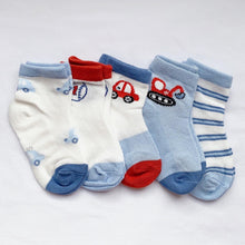 Load image into Gallery viewer, 5-Pack Car Socks XL (8-9 yo)
