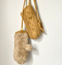 Load image into Gallery viewer, KNITTED MITTENS (ADULTS)
