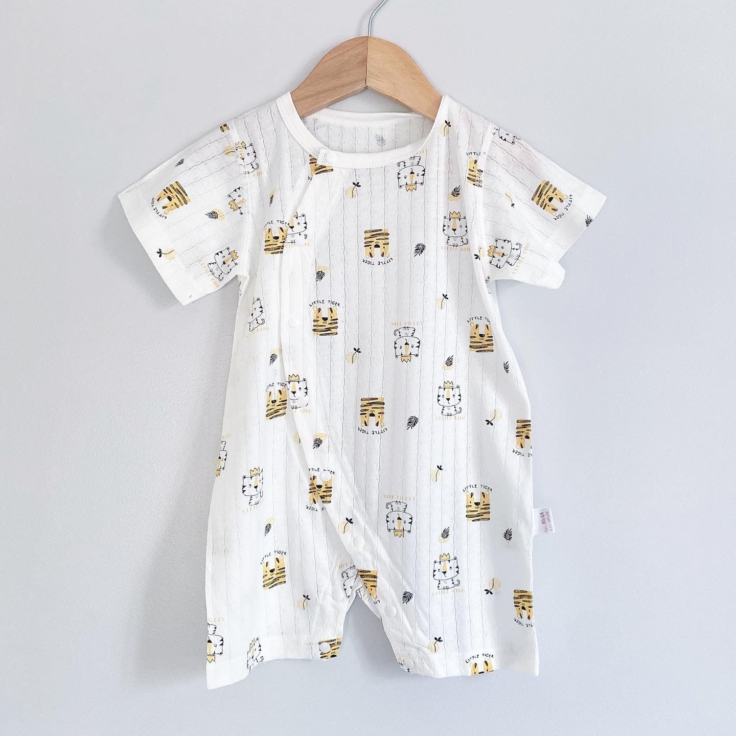 Tiger Buttoned Baby Romper (3 mo)